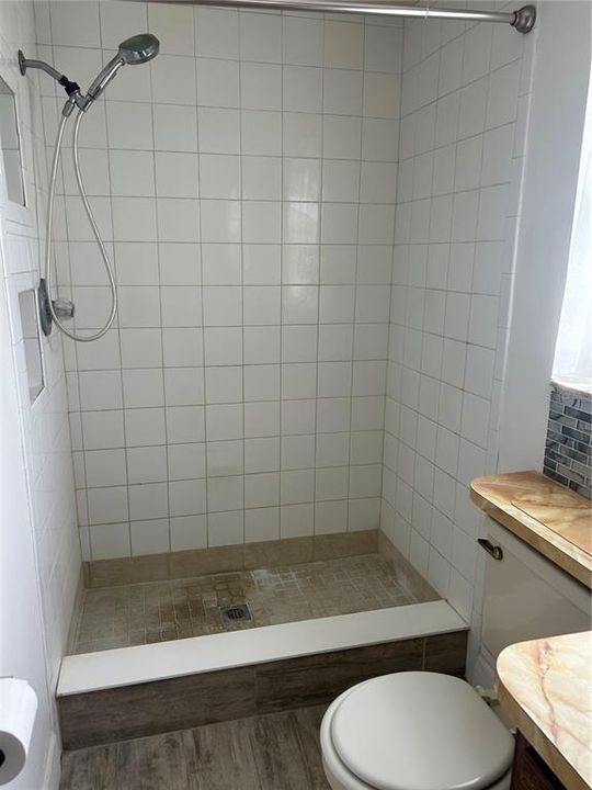 For Sale: $147,500 (2 beds, 2 baths, 1318 Square Feet)