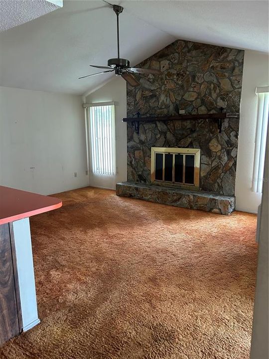 For Sale: $147,500 (2 beds, 2 baths, 1318 Square Feet)