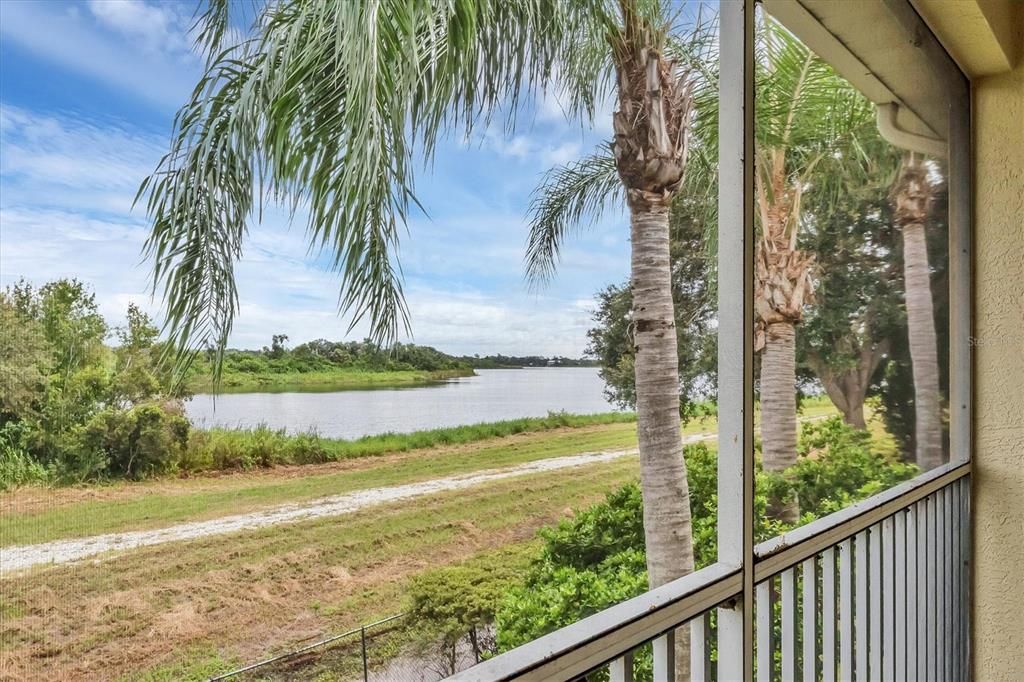 Active With Contract: $274,800 (2 beds, 2 baths, 1496 Square Feet)