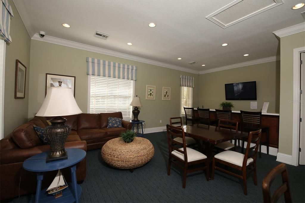 Active With Contract: $274,800 (2 beds, 2 baths, 1496 Square Feet)