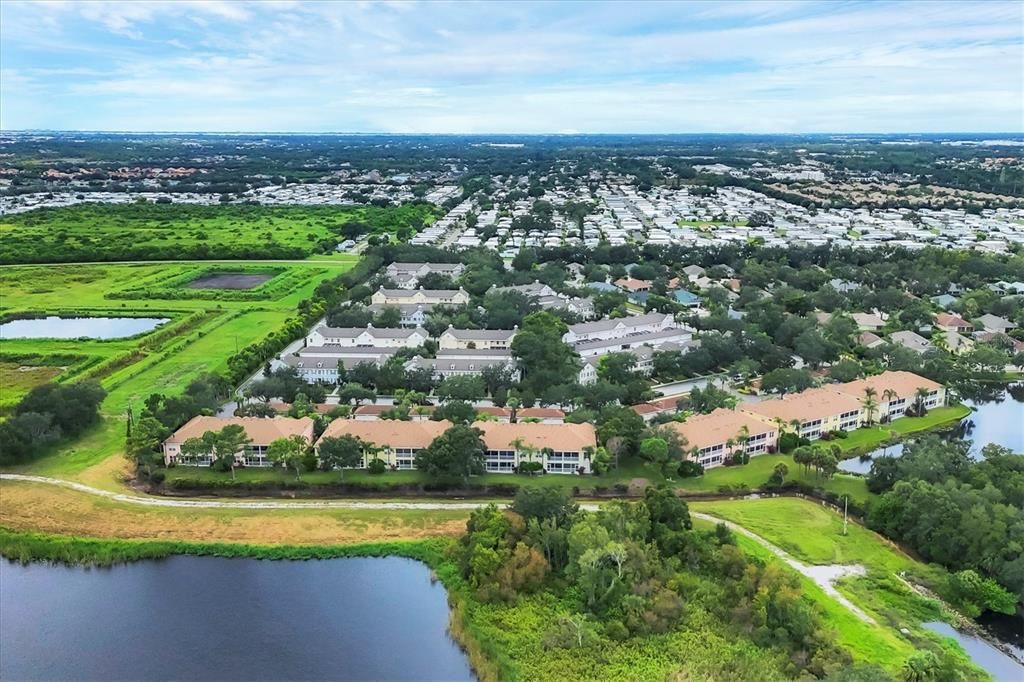 Active With Contract: $274,800 (2 beds, 2 baths, 1496 Square Feet)