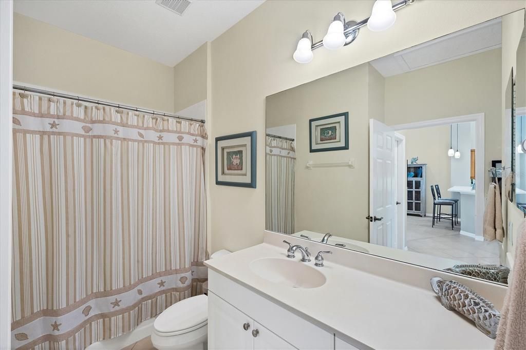 Active With Contract: $274,800 (2 beds, 2 baths, 1496 Square Feet)