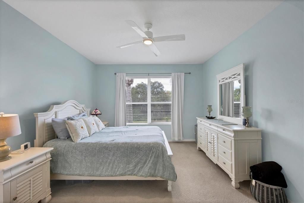 Active With Contract: $274,800 (2 beds, 2 baths, 1496 Square Feet)