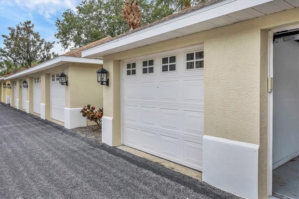 Active With Contract: $274,800 (2 beds, 2 baths, 1496 Square Feet)