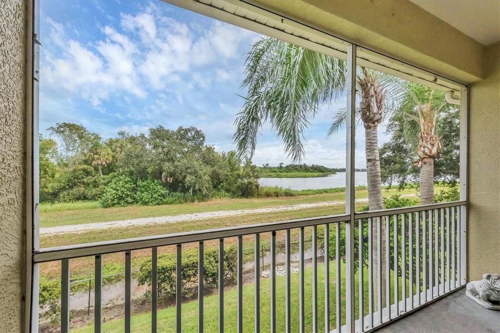 Active With Contract: $274,800 (2 beds, 2 baths, 1496 Square Feet)