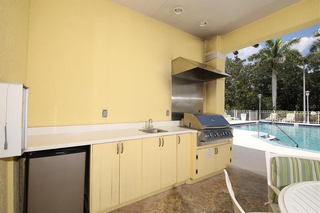 Active With Contract: $274,800 (2 beds, 2 baths, 1496 Square Feet)