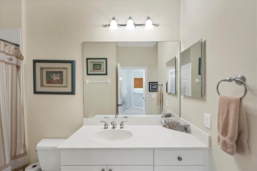 Active With Contract: $274,800 (2 beds, 2 baths, 1496 Square Feet)