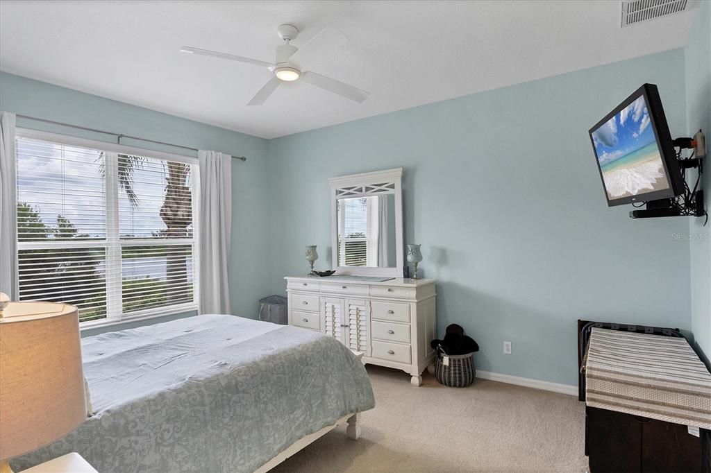 Active With Contract: $274,800 (2 beds, 2 baths, 1496 Square Feet)