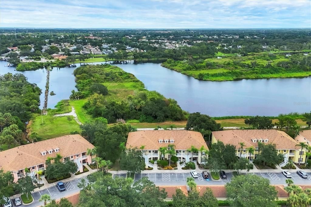 Active With Contract: $274,800 (2 beds, 2 baths, 1496 Square Feet)