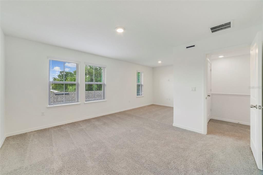 En Venta: $459,100 (4 camas, 2 baños, 1836 Pies cuadrados)