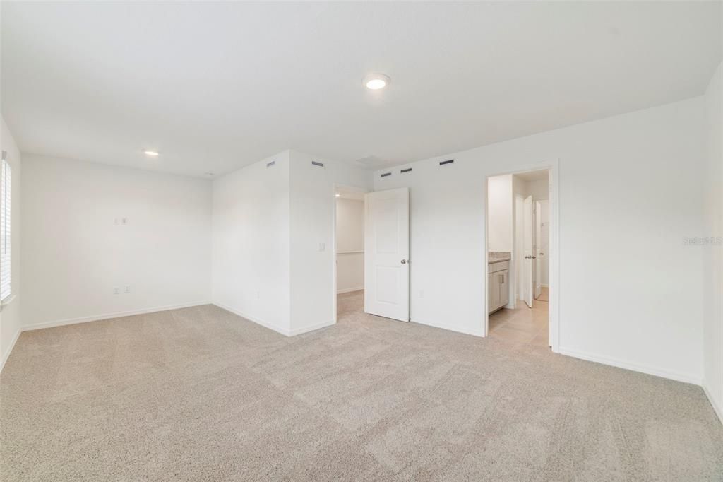 En Venta: $459,100 (4 camas, 2 baños, 1836 Pies cuadrados)