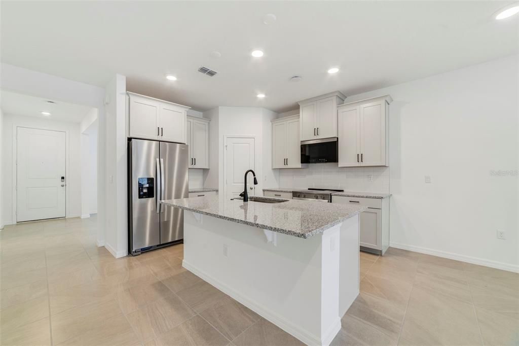 En Venta: $459,100 (4 camas, 2 baños, 1836 Pies cuadrados)