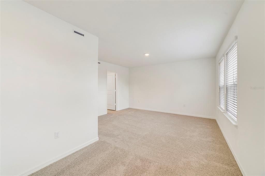 En Venta: $459,100 (4 camas, 2 baños, 1836 Pies cuadrados)