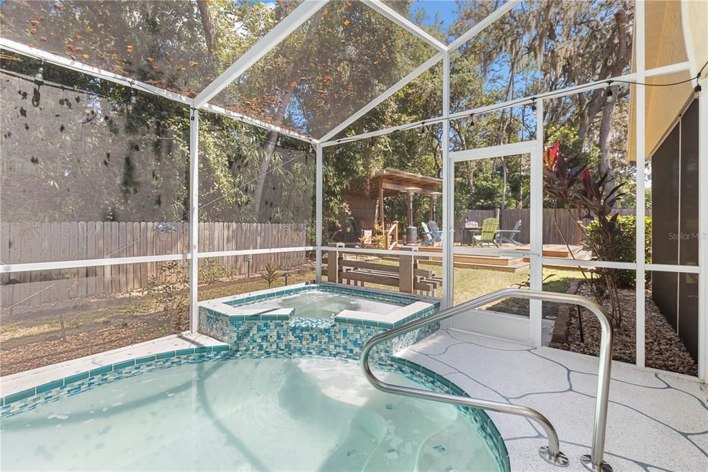 Под контрактом: $400,000 (3 спален, 2 ванн, 1664 Квадратных фут)