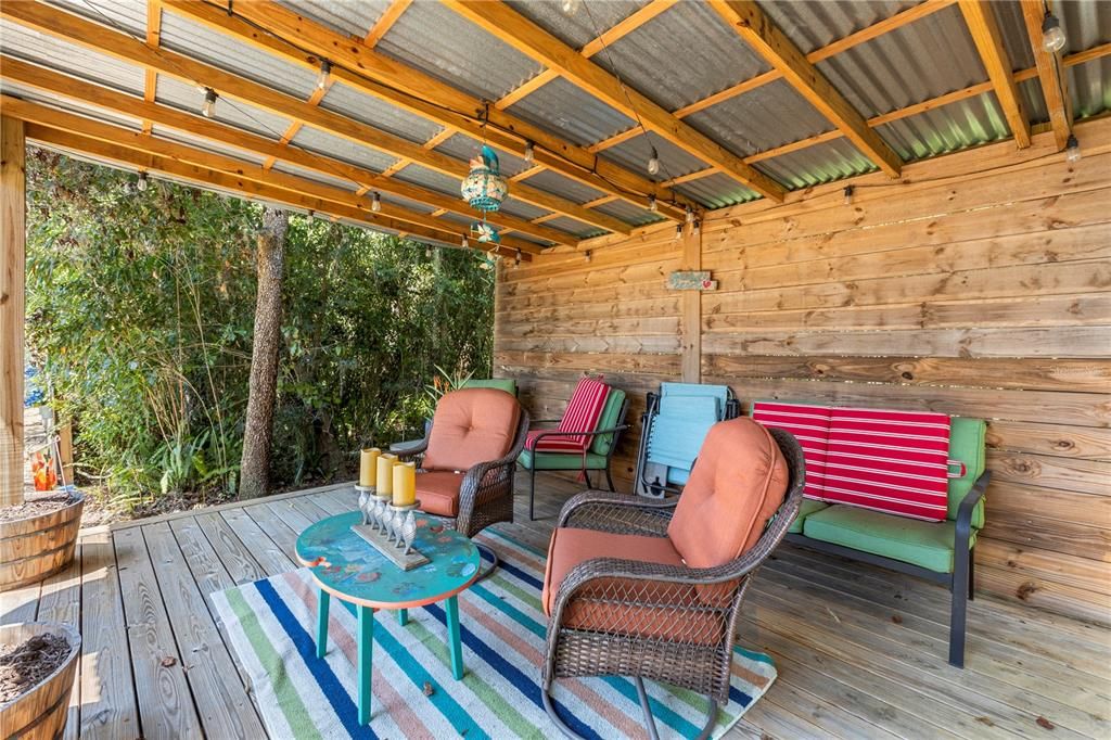 Под контрактом: $400,000 (3 спален, 2 ванн, 1664 Квадратных фут)