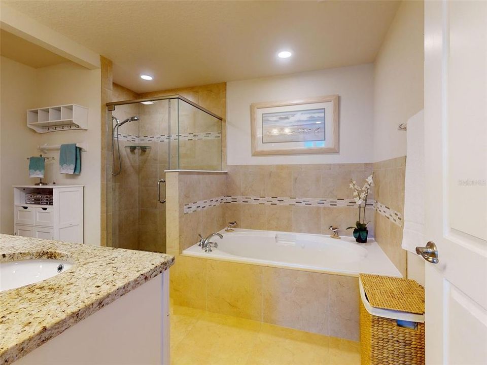 Под контрактом: $650,000 (3 спален, 2 ванн, 1697 Квадратных фут)