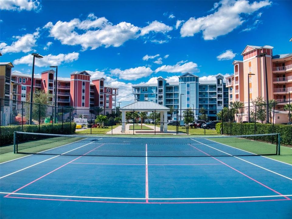 Под контрактом: $650,000 (3 спален, 2 ванн, 1697 Квадратных фут)