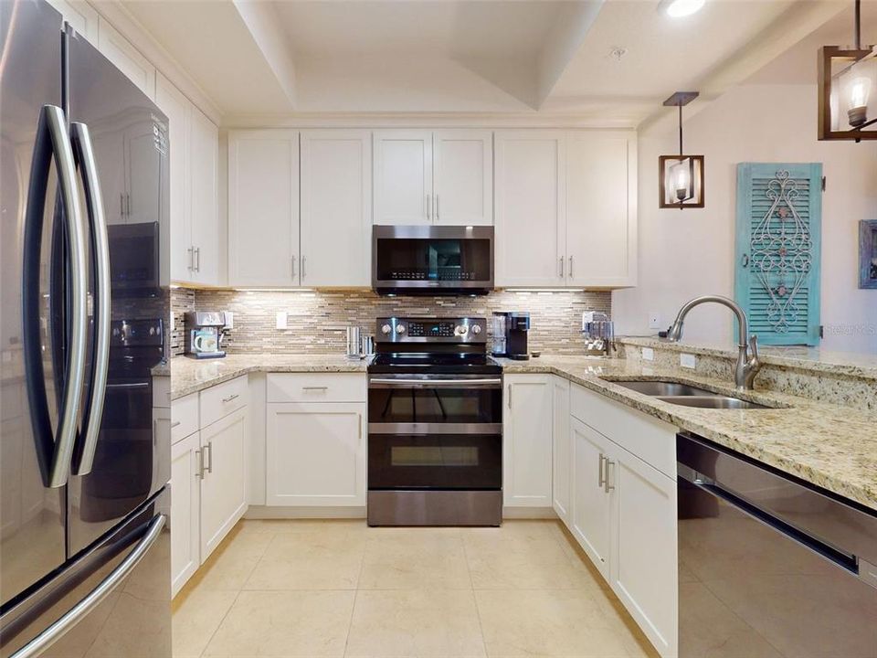 Под контрактом: $650,000 (3 спален, 2 ванн, 1697 Квадратных фут)