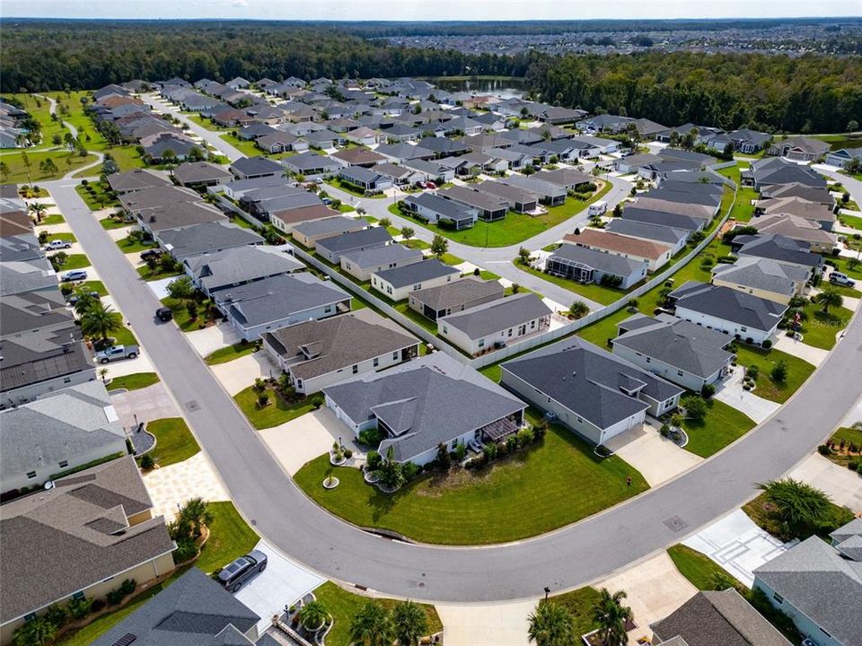 待售: $650,000 (4 贝兹, 3 浴室, 2296 平方英尺)