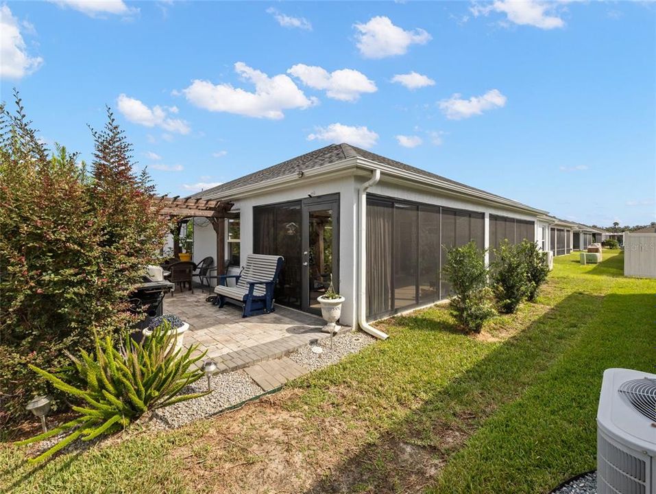 待售: $650,000 (4 贝兹, 3 浴室, 2296 平方英尺)