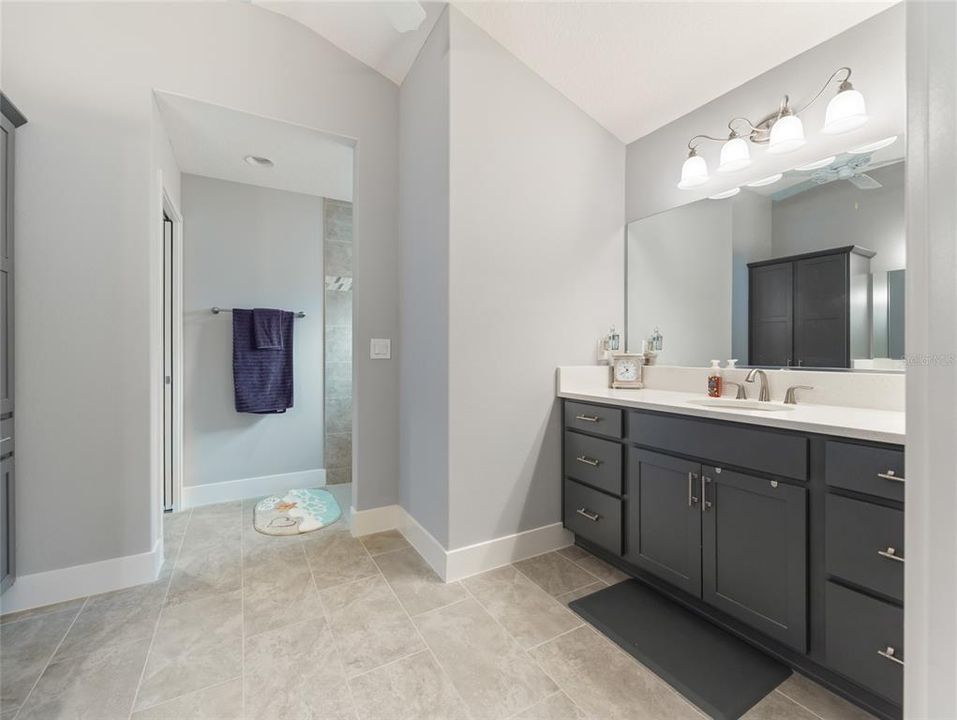 待售: $650,000 (4 贝兹, 3 浴室, 2296 平方英尺)