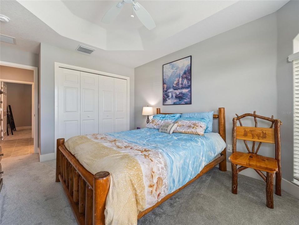 待售: $650,000 (4 贝兹, 3 浴室, 2296 平方英尺)