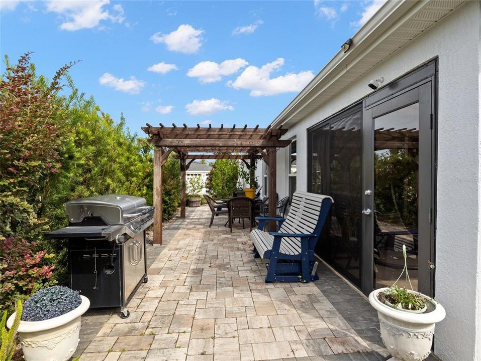 待售: $650,000 (4 贝兹, 3 浴室, 2296 平方英尺)