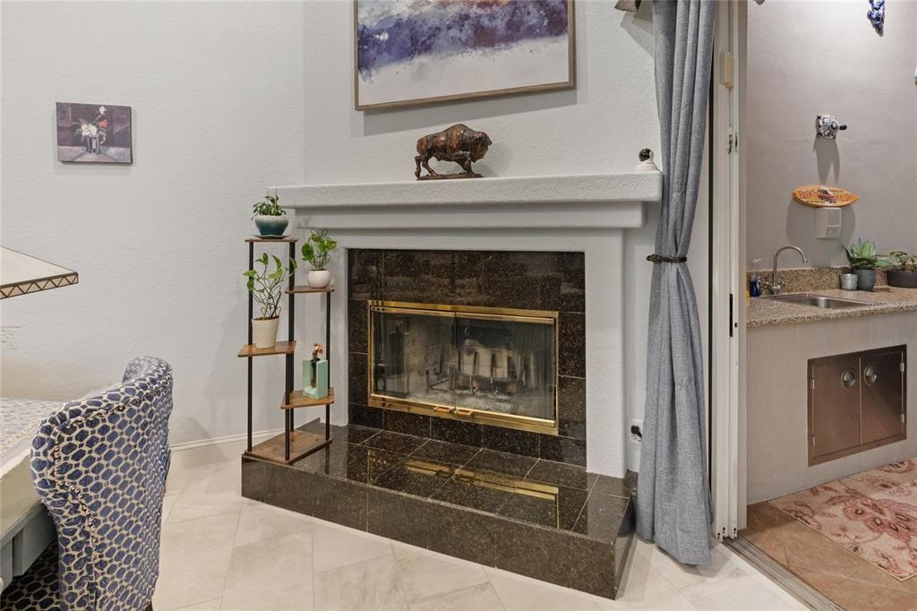 Под контрактом: $1,290,000 (6 спален, 4 ванн, 4016 Квадратных фут)