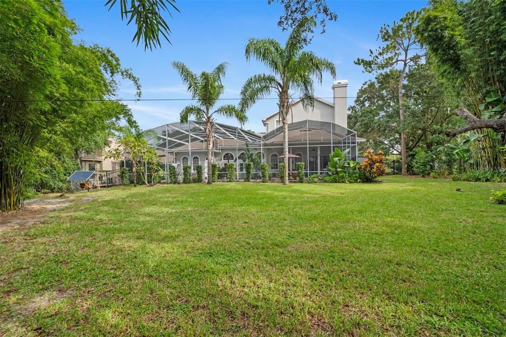 Под контрактом: $1,290,000 (6 спален, 4 ванн, 4016 Квадратных фут)