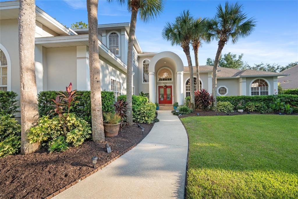 Под контрактом: $1,290,000 (6 спален, 4 ванн, 4016 Квадратных фут)