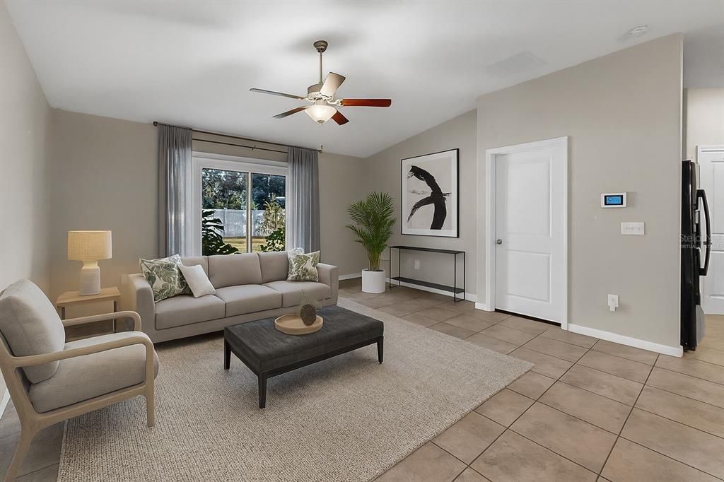 待售: $315,000 (4 贝兹, 2 浴室, 1841 平方英尺)