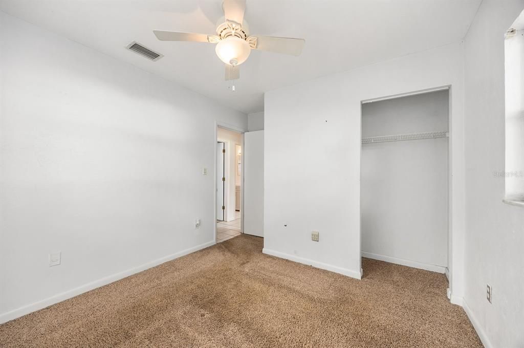 合同活跃: $235,000 (3 贝兹, 2 浴室, 1470 平方英尺)