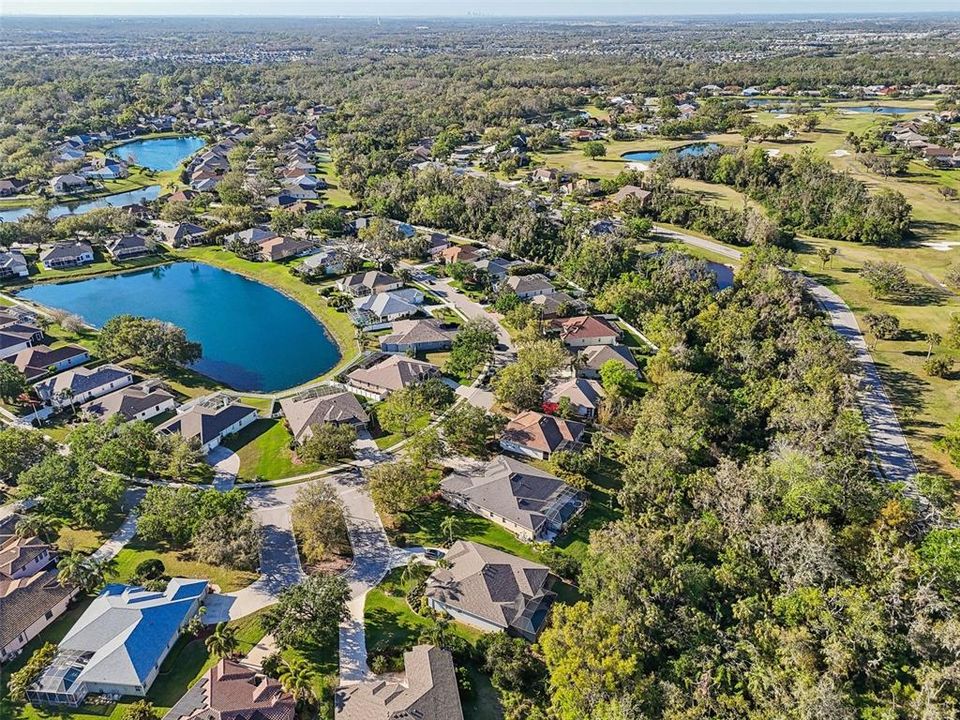 合同活跃: $520,000 (3 贝兹, 3 浴室, 2412 平方英尺)