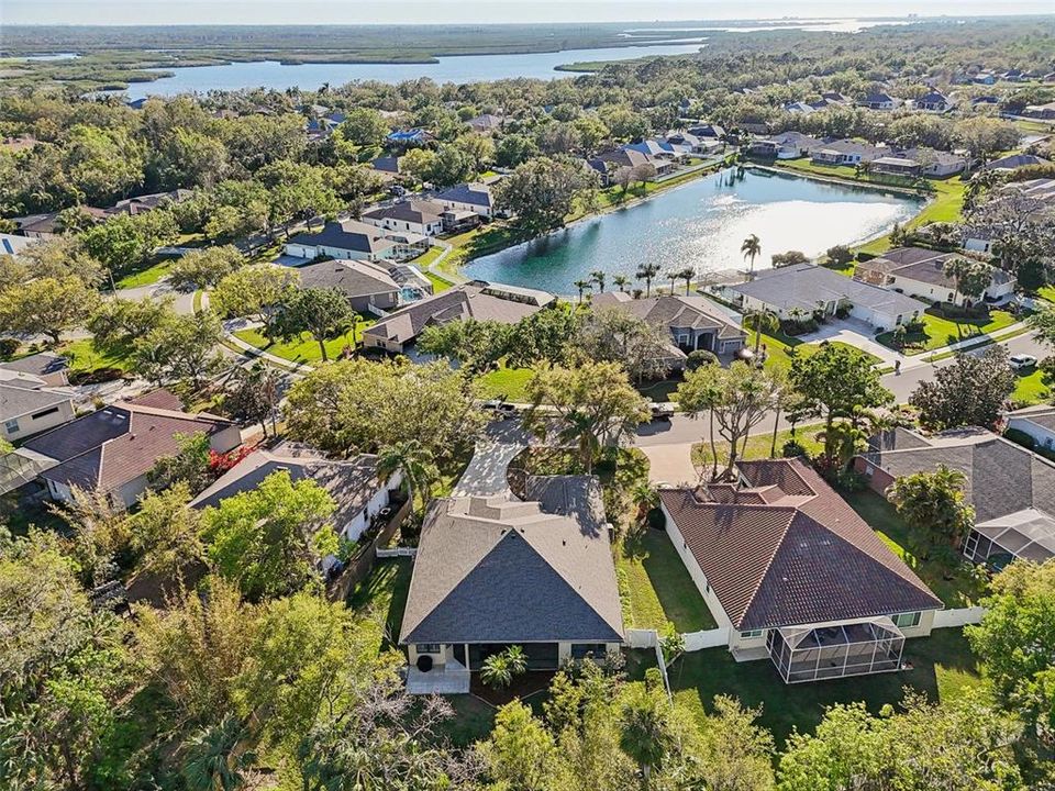 合同活跃: $520,000 (3 贝兹, 3 浴室, 2412 平方英尺)