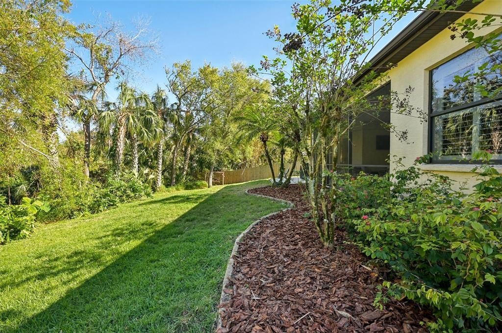 合同活跃: $520,000 (3 贝兹, 3 浴室, 2412 平方英尺)