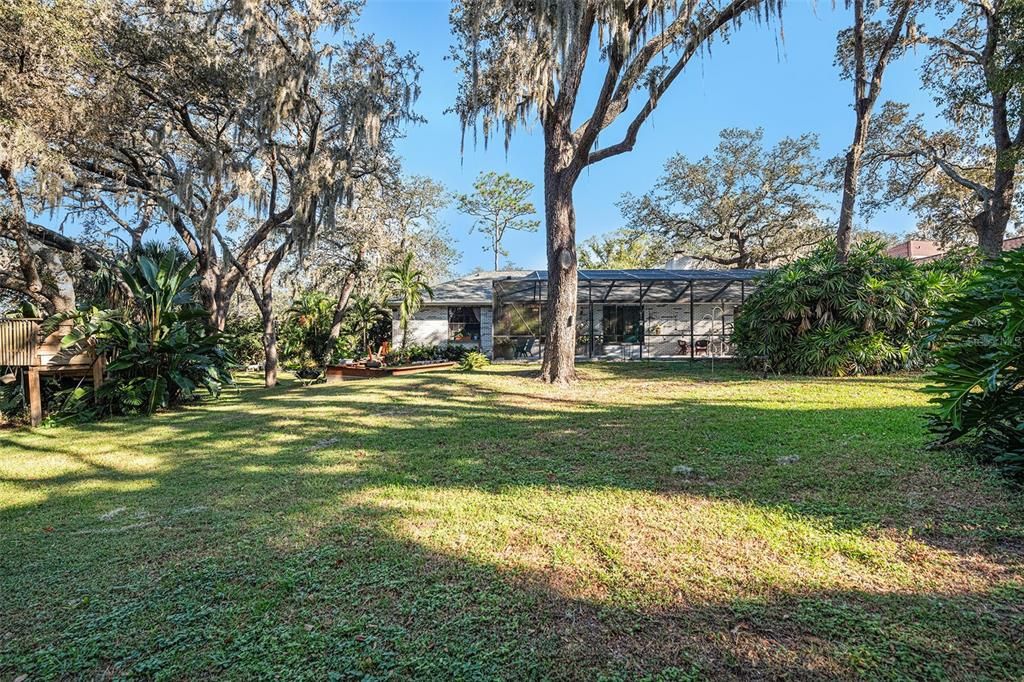 Activo con contrato: $519,900 (4 camas, 2 baños, 2300 Pies cuadrados)