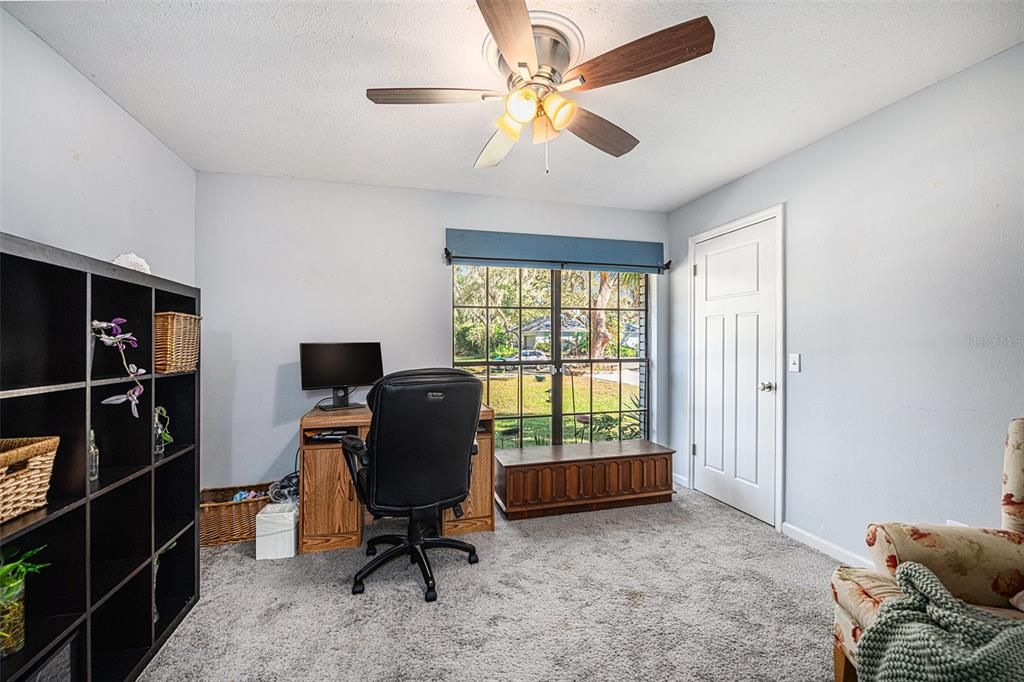 Activo con contrato: $519,900 (4 camas, 2 baños, 2300 Pies cuadrados)