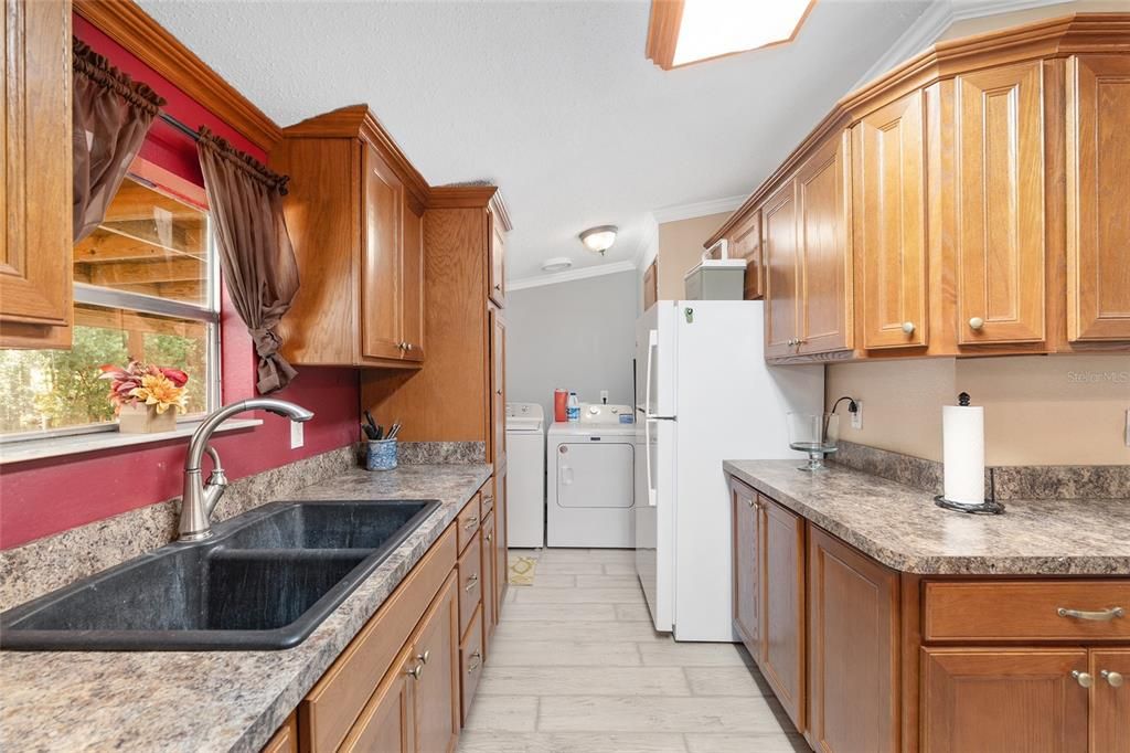 На продажу: $275,000 (3 спален, 2 ванн, 1248 Квадратных фут)