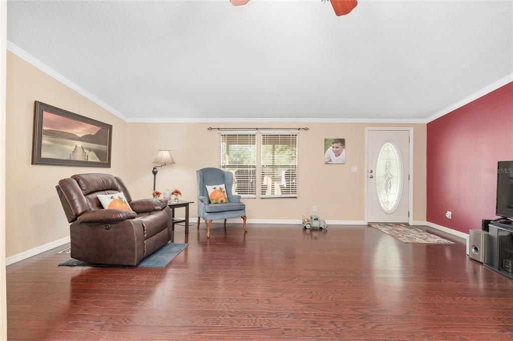 На продажу: $275,000 (3 спален, 2 ванн, 1248 Квадратных фут)