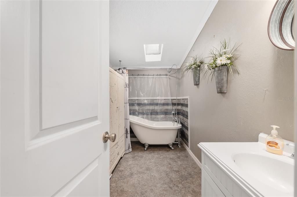 На продажу: $275,000 (3 спален, 2 ванн, 1248 Квадратных фут)