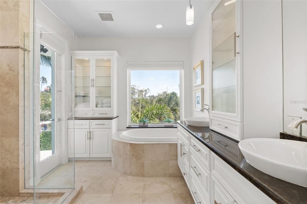 En Venta: $2,850,000 (3 camas, 4 baños, 3267 Pies cuadrados)