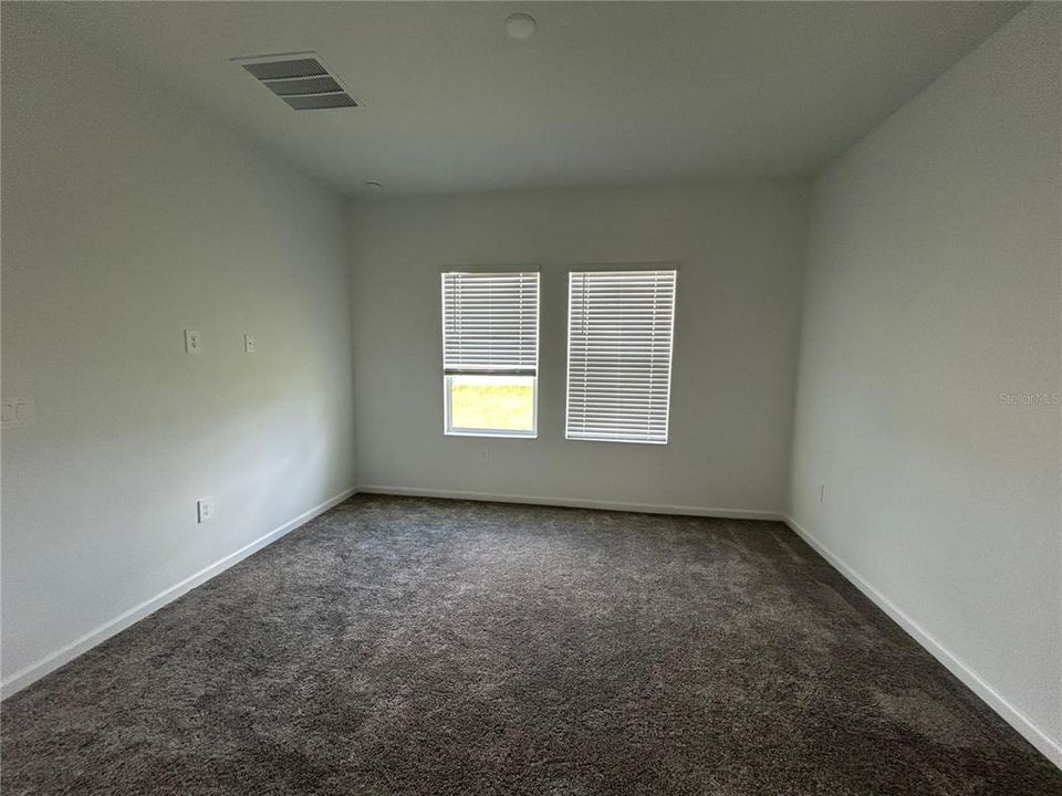 Под контрактом: $1,890 (3 спален, 2 ванн, 1562 Квадратных фут)