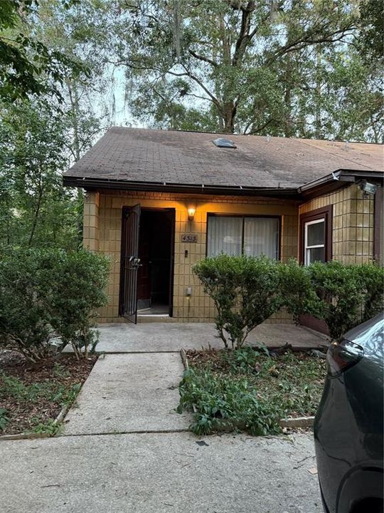 For Sale: $195,000 (2 beds, 2 baths, 1404 Square Feet)