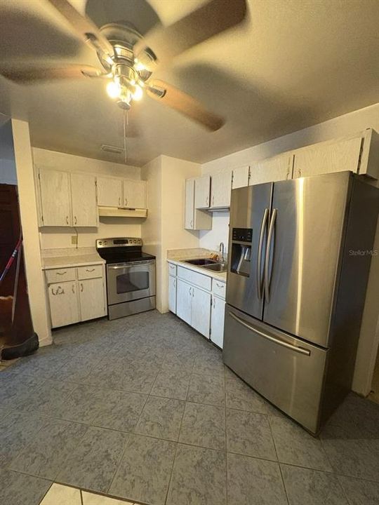 For Sale: $269,500 (3 beds, 1 baths, 1071 Square Feet)