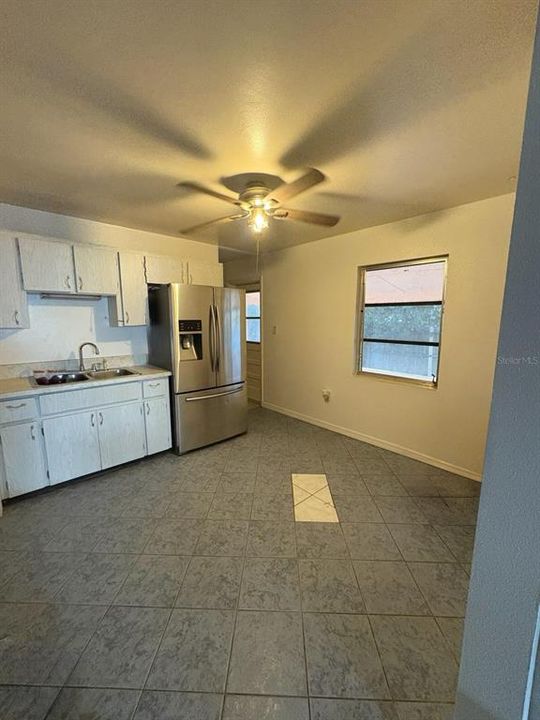 For Sale: $269,500 (3 beds, 1 baths, 1071 Square Feet)