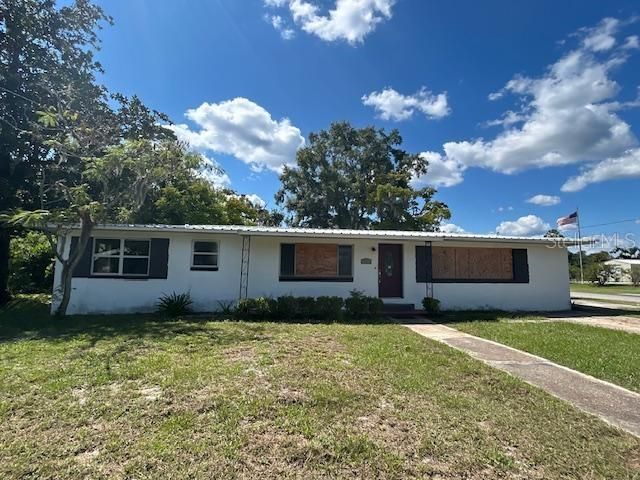 Recently Sold: $144,900 (4 beds, 2 baths, 1976 Square Feet)