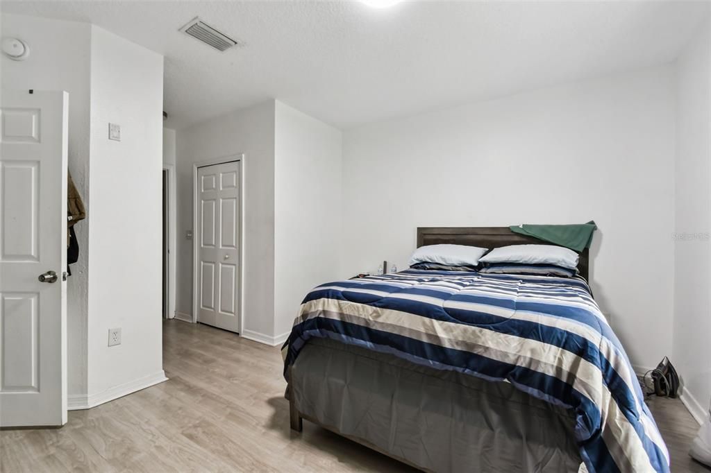 待售: $179,990 (3 贝兹, 2 浴室, 1151 平方英尺)