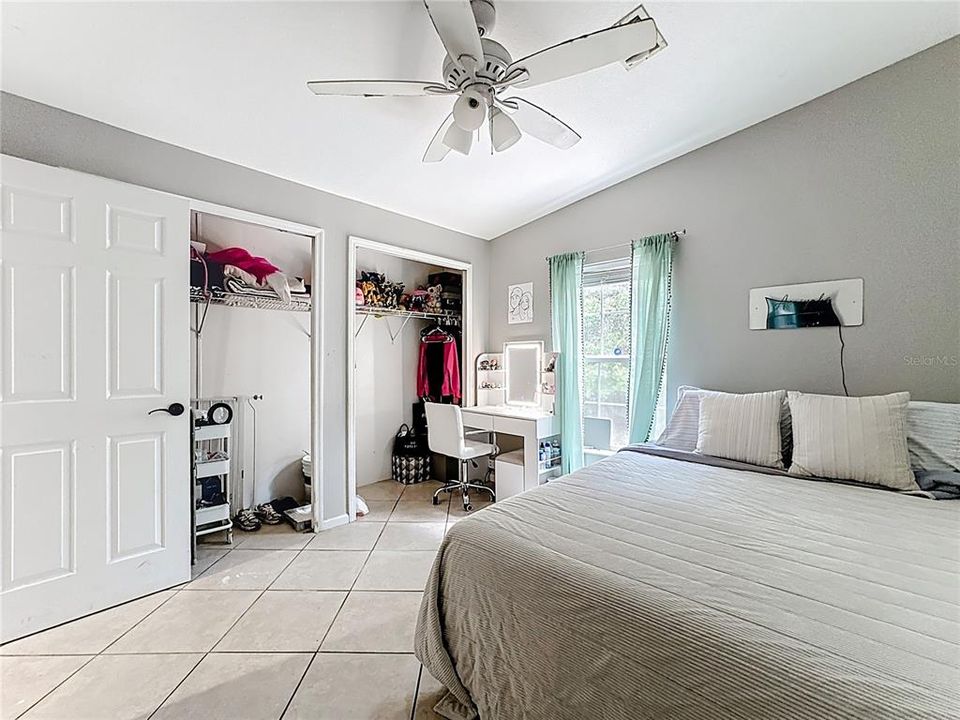 На продажу: $510,000 (5 спален, 2 ванн, 1954 Квадратных фут)