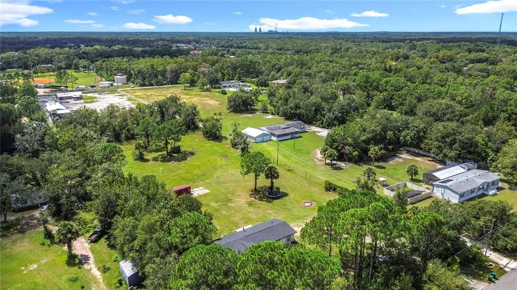 На продажу: $510,000 (5 спален, 2 ванн, 1954 Квадратных фут)