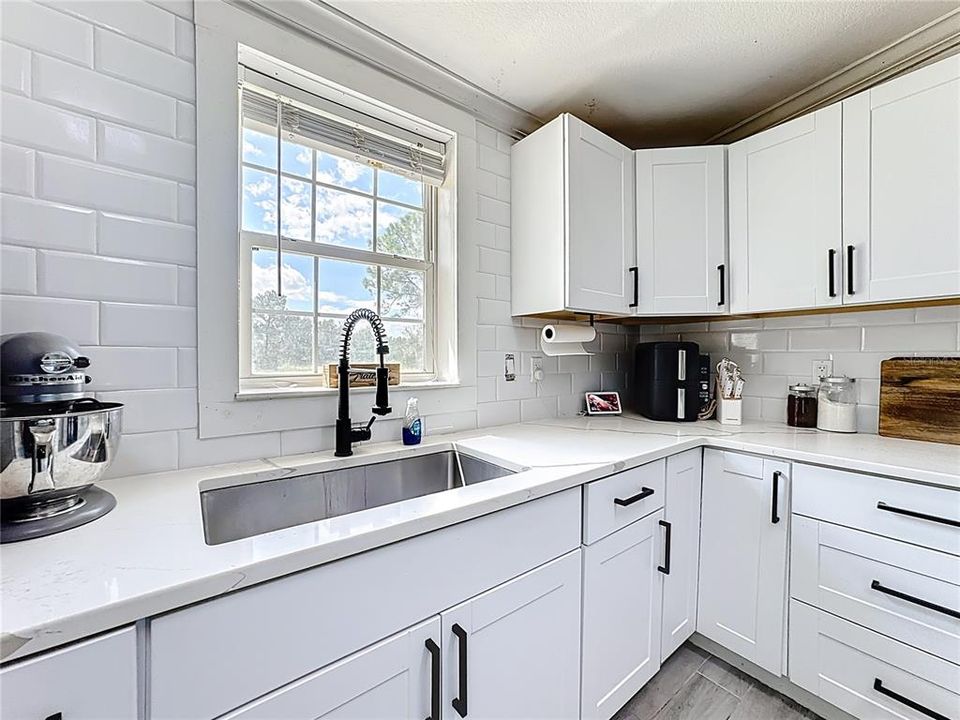 На продажу: $510,000 (5 спален, 2 ванн, 1954 Квадратных фут)